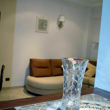 Roma Chic House דירה