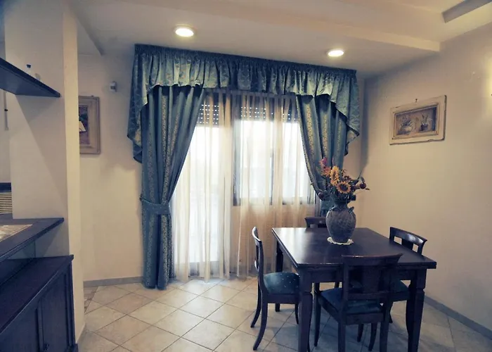Roma Chic House Apartament *